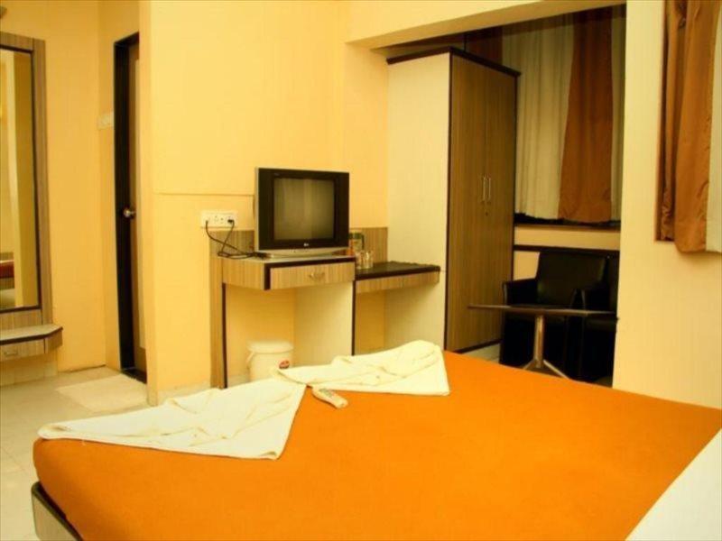Hotel Sai Regency Daman Exterior foto